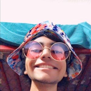 Meet your Posher, Neptali